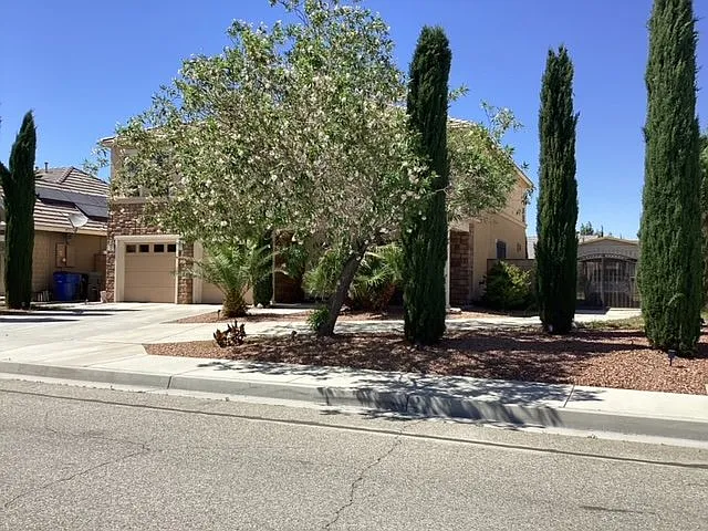 3033 Brianna Ave — Photo 2