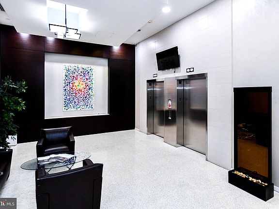 4th image of 157 Fleet St Unit 514