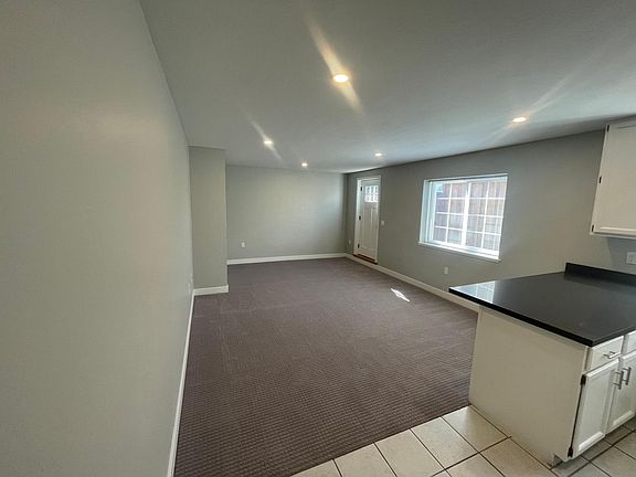 2nd image of 792 Acacia Ave #1