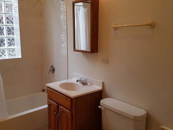 5th image of 4934 N Winthrop Ave APT Bsmt