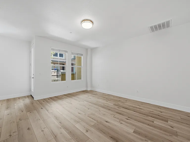 1645 Burr Oak Pl — Photo 13