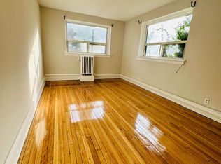 138 Wellesley St E, Toronto, ON M4Y1J1