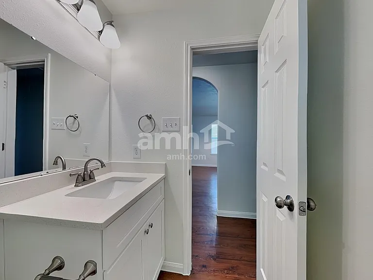 12006 Jillian Crossing Dr — Photo 13