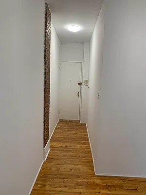 Rented by Esquire Management Corp | media 21