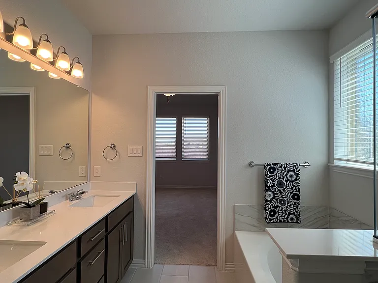 3033 Burwick Ln — Photo 12