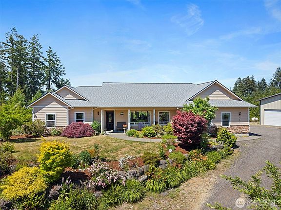 2nd image of 1471 E Webb Hill Road
