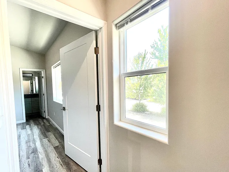 720 N Walnut St #13 — Photo 17