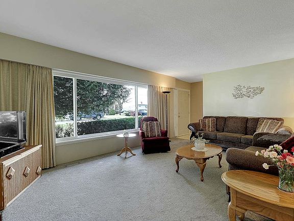 5th image of 10236 125th St