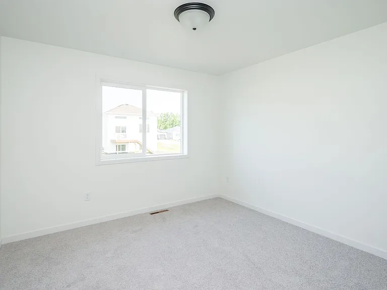 6035 8th St W — Photo 24