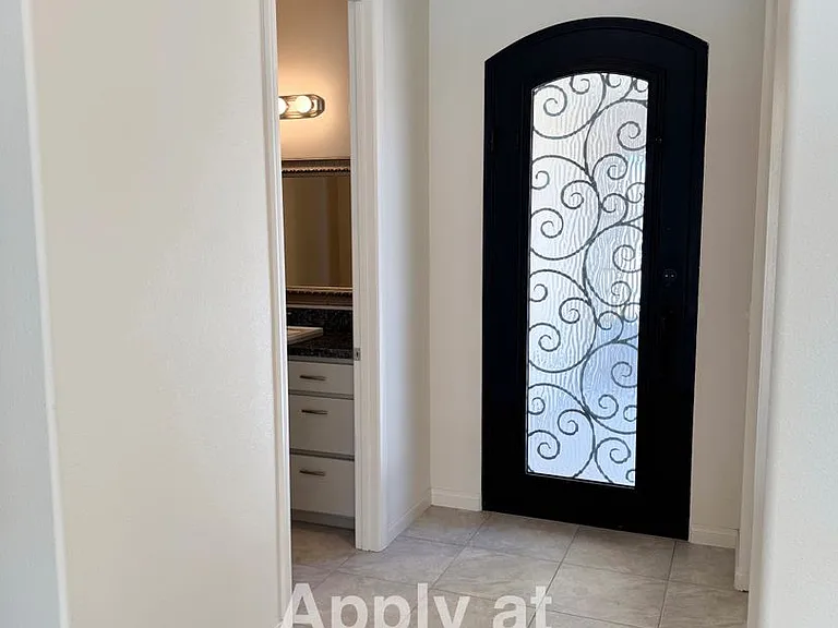 56923 Ivanhoe Dr — Photo 2