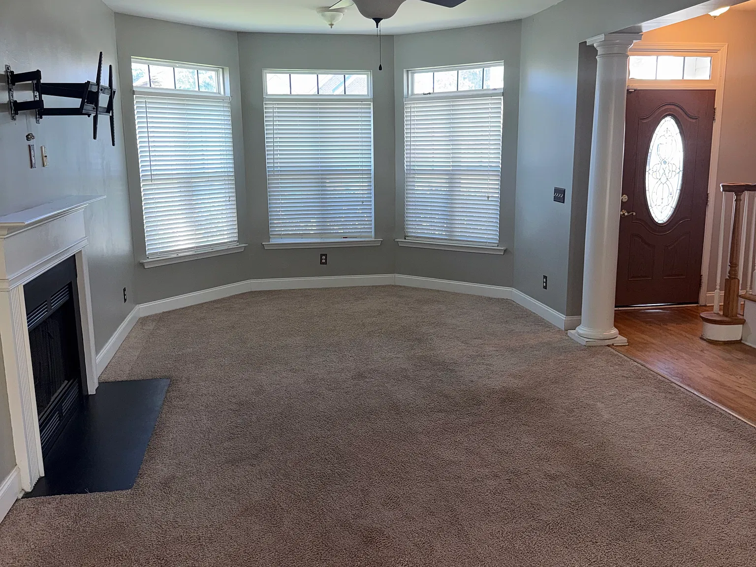 3 bed, 2.5 bath, 1627 sqft, $2,500 — Photo 3