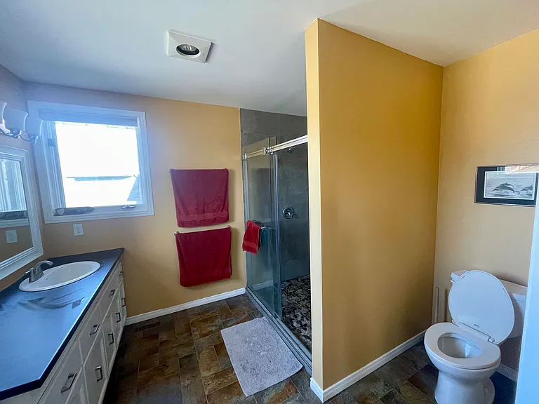 555 Jeffreybrook Dr — Photo 2