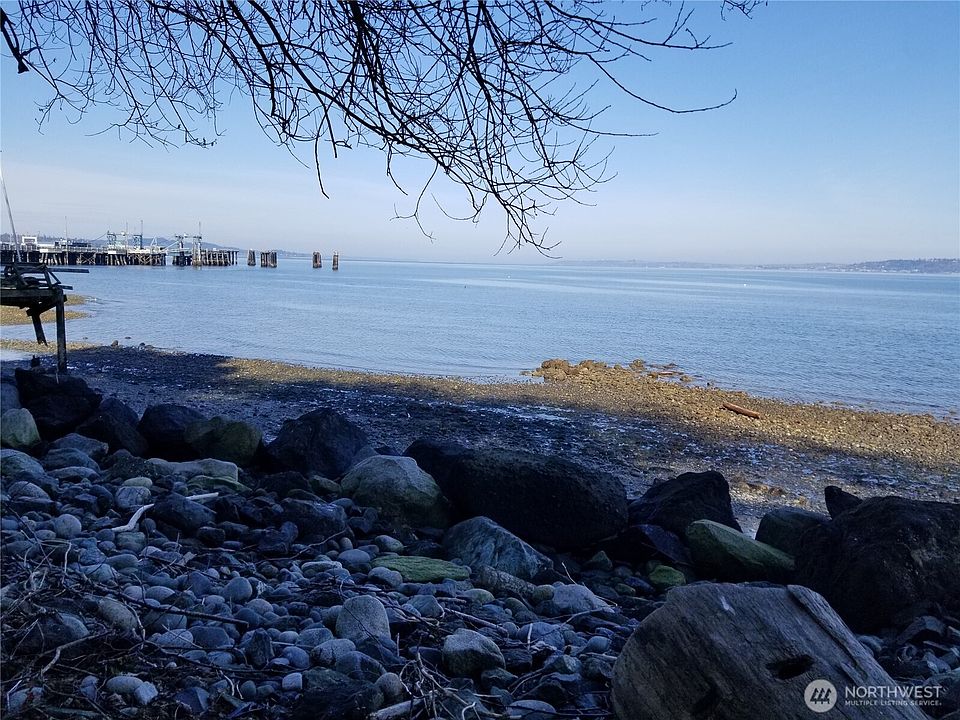 1st image of 10014 Vashon Highway SW