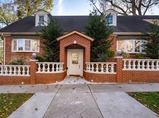 171-20 35th Ave, Flushing, NY 11358
