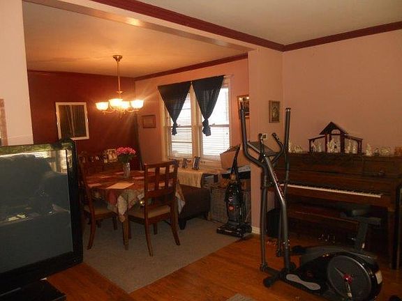 3rd image of 514 S Kenilworth Ave