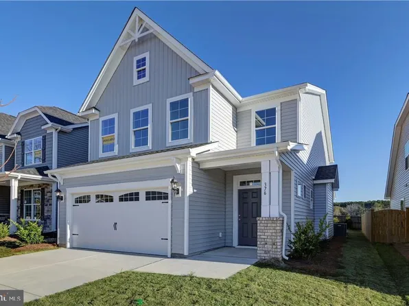 10243 Szalay Ln, Ashland, VA 23005