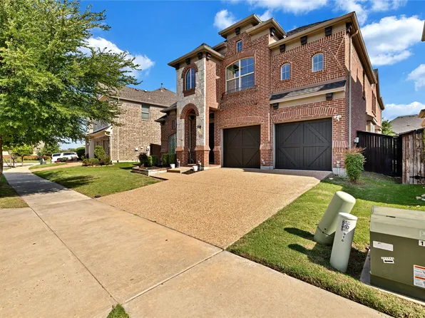 925 Nathanael Greene Ct, Aubrey, TX 76227