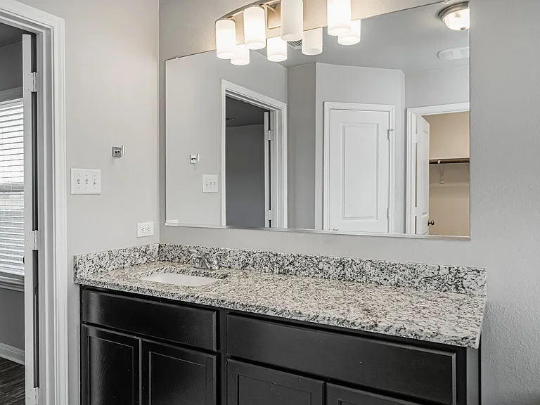 525 Fallbrook Dr — Photo 28