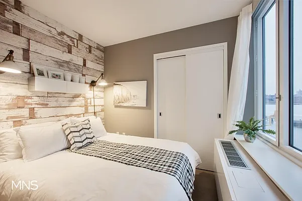 Rented by MNS Marketing | media 6