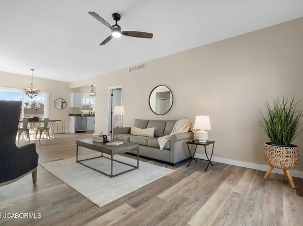 700 Downing Ct, Fulton, MO 65251