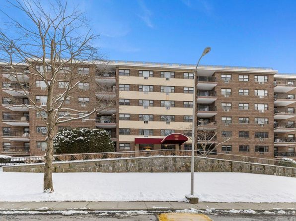 100 Diplomat Drive #4B, Mount Kisco, NY 10549