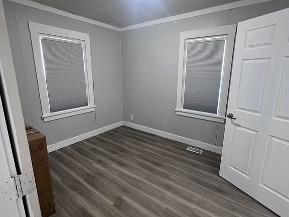 5th image of 1624 W Maxwell Ave