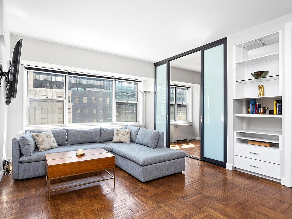 1st image of 150 E 61st St APT 14J