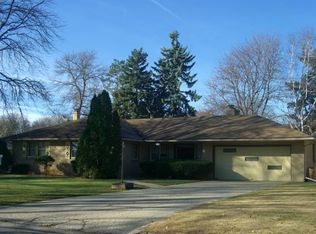 616 Sunrise Ln, Rockford, IL 61107