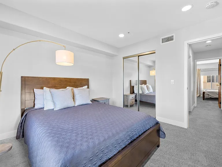801 W Hawthorn St W #409 — Photo 12