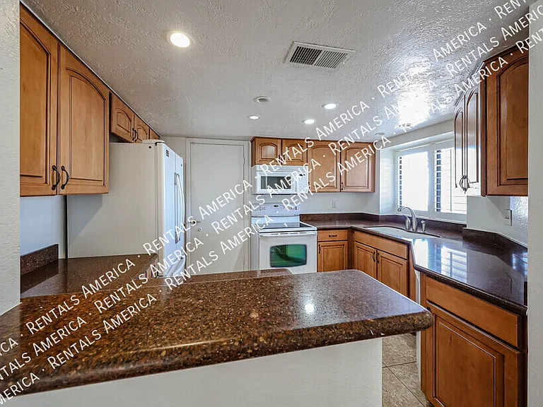 3301 E Wescott Dr — Photo 6