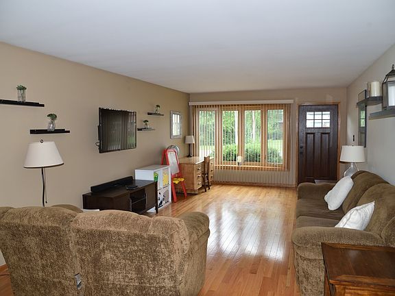 4th image of 14230 Keeler Ave