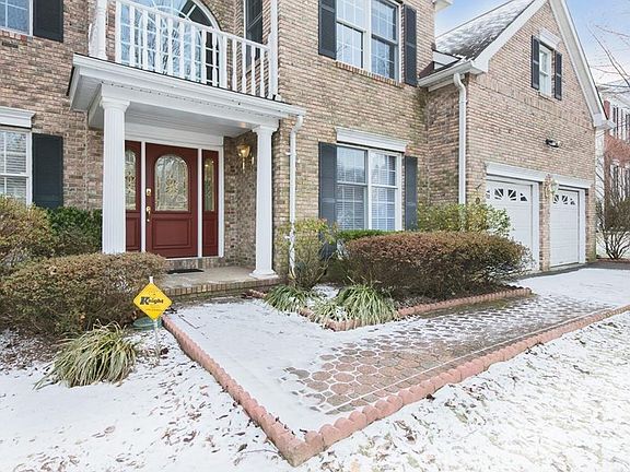 3rd image of 34 McGuiness Ln