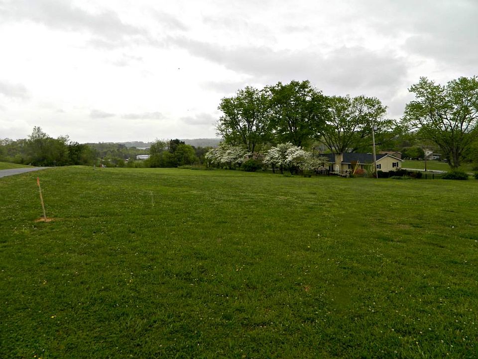 1st image of 827 Hillside Dr