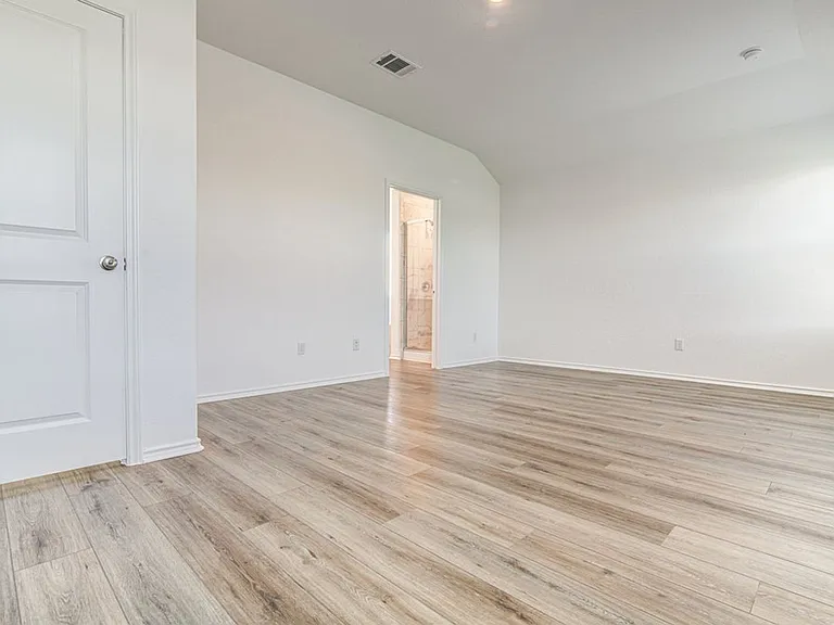 361 Madrid St — Photo 17