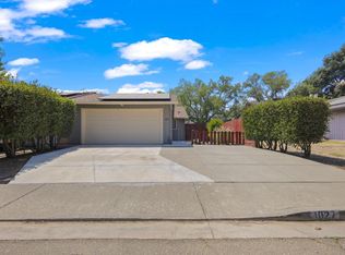 1027 Justin Way, Dixon, CA 95620