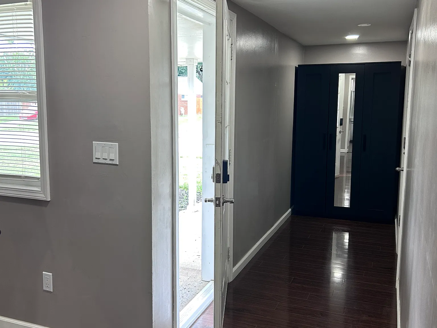3 bed, 1325 sqft, $2,500 — Photo 3