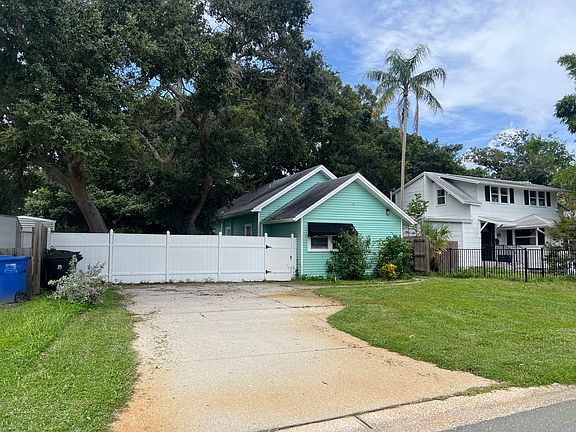 3rd image of 1727 31st Ave N