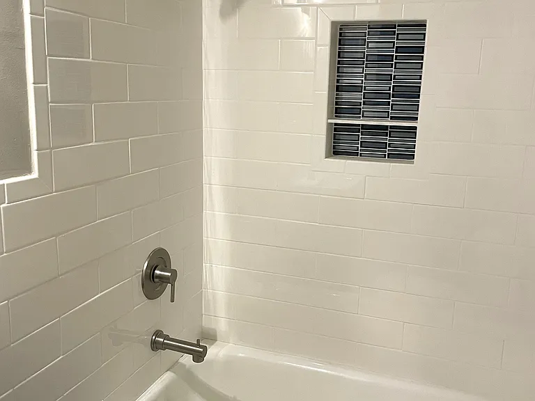 1065 Selby Apartments — Photo 6