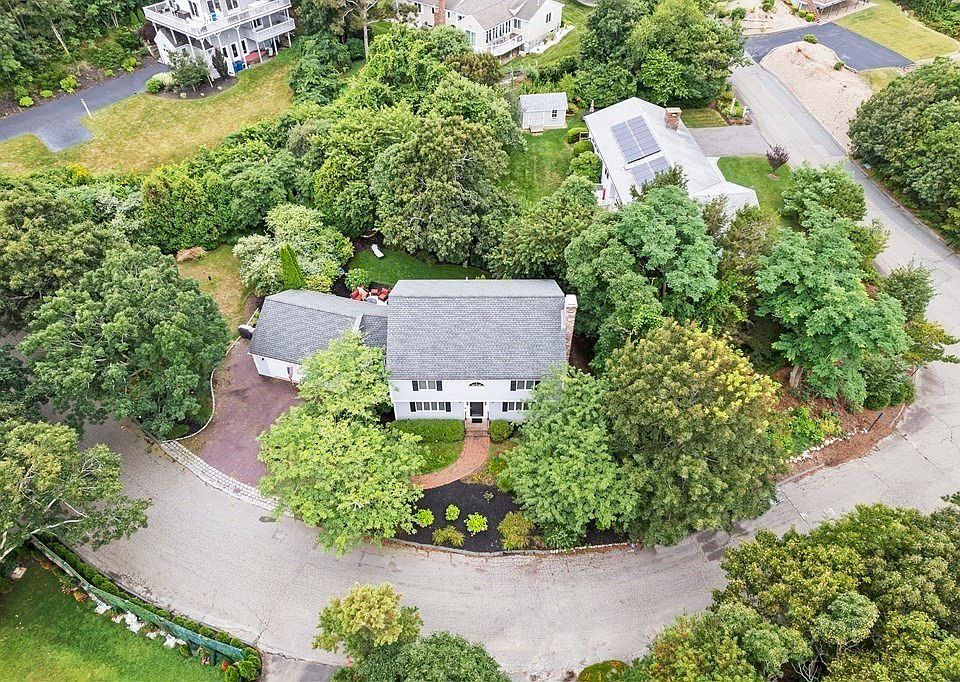 1st image of 16 Whitney Ln