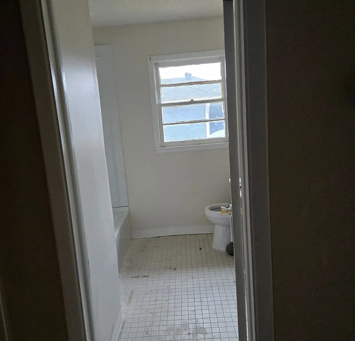 3 bed, 1580 sqft, $1,300 — Photo 1