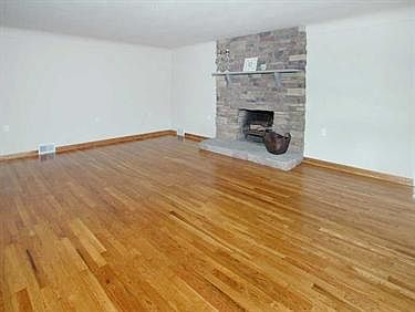 5th image of 11471 McKee Rd