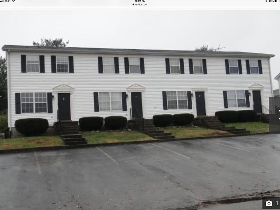 1st image of 952 Bryant Way