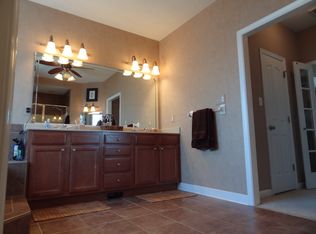 2208 Dills Ct, Virginia Beach, VA 23454