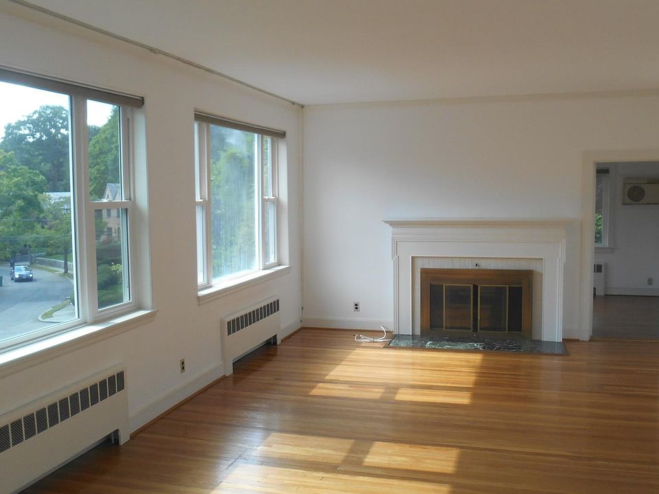2nd image of 80 Stuart Rd #Sf