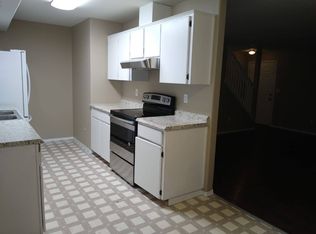 16049 SE Caruthers St APT 4, Portland, OR 97233