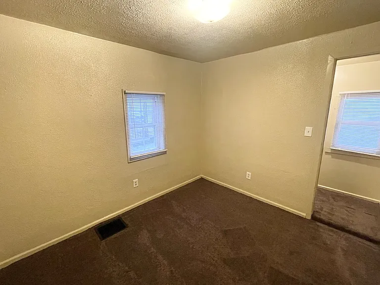 2228 Arrow Ave — Photo 4