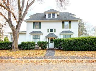 17 Delancey Dr, Geneva, NY 14456