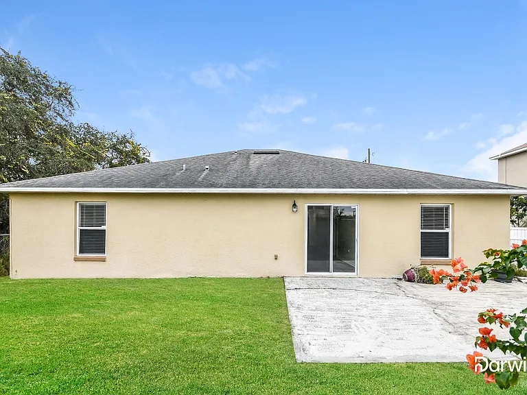 1847 Superior Ct — Photo 15