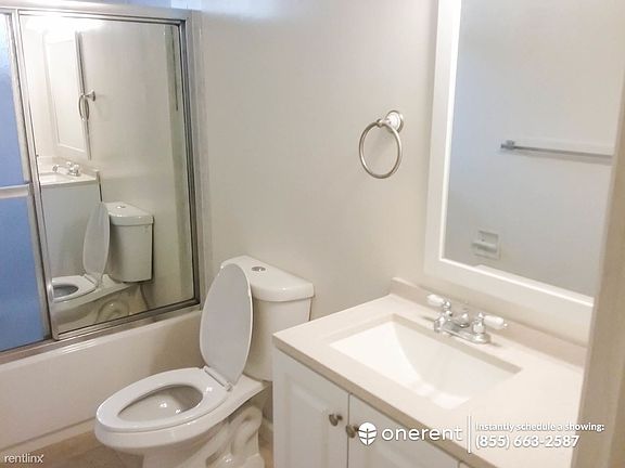 5th image of 111 S Grant St APT 3