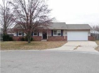 10419 E Countryside Cir, Wichita, KS 67207